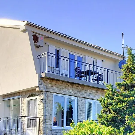 Tulip Apartment *